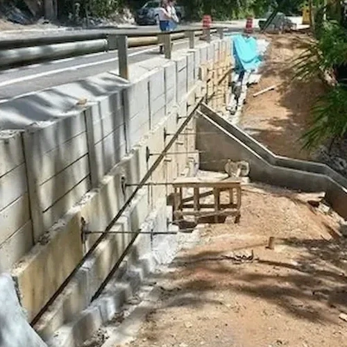 Projeto de muros de contenção em Goiânia: estabilidade para terrenos do Cerrado